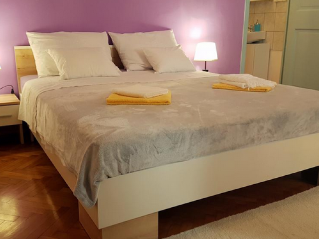 Split,Croatia,2 Bedrooms Bedrooms,1 BathroomBathrooms,Apartment,1101