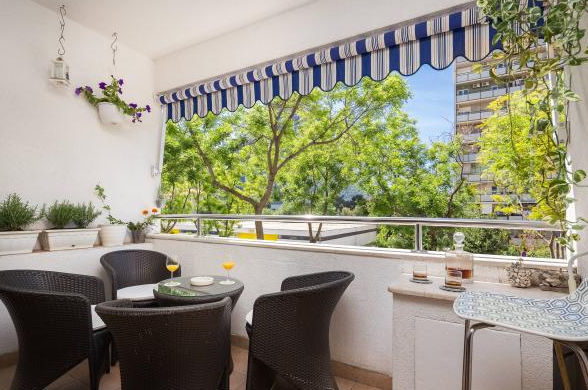 Split,Croatia,2 Bedrooms Bedrooms,1 BathroomBathrooms,Apartment,1102