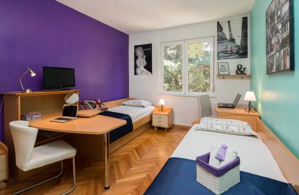 Split,Croatia,2 Bedrooms Bedrooms,1 BathroomBathrooms,Apartment,1102