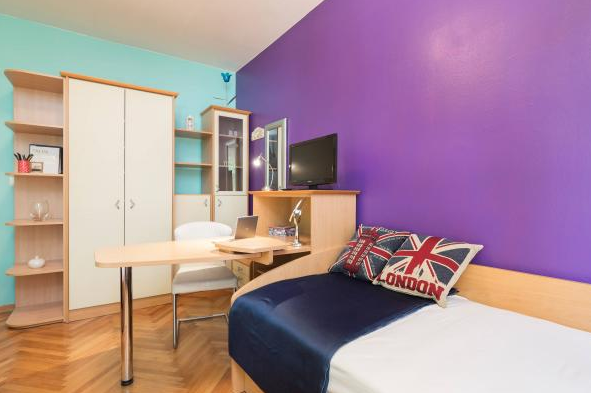 Split,Croatia,2 Bedrooms Bedrooms,1 BathroomBathrooms,Apartment,1102