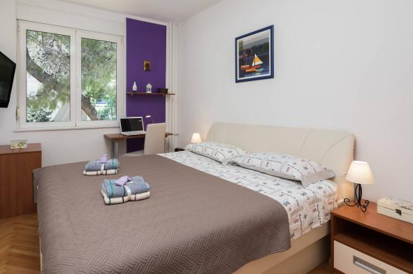 Split,Croatia,2 Bedrooms Bedrooms,1 BathroomBathrooms,Apartment,1102