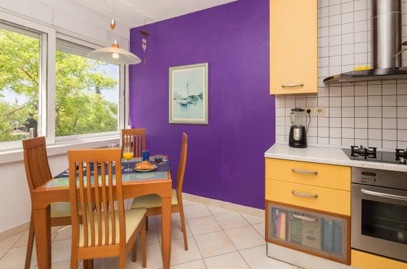 Split,Croatia,2 Bedrooms Bedrooms,1 BathroomBathrooms,Apartment,1102