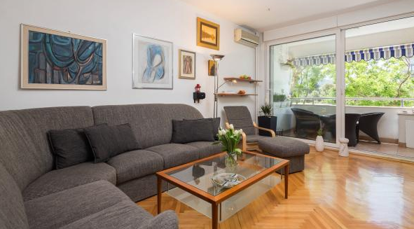 Split,Croatia,2 Bedrooms Bedrooms,1 BathroomBathrooms,Apartment,1102