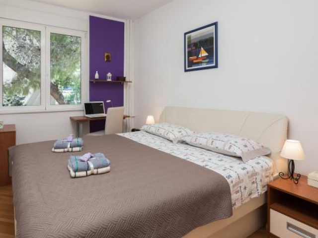Split,Croatia,2 Bedrooms Bedrooms,1 BathroomBathrooms,Apartment,1102