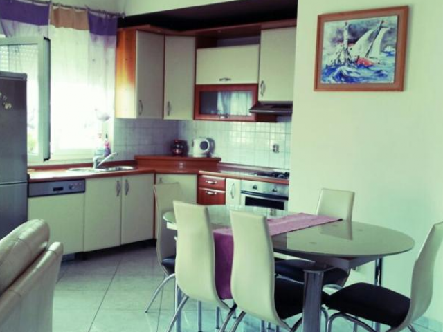 Split,Croatia,3 Bedrooms Bedrooms,1 BathroomBathrooms,Apartment,1103