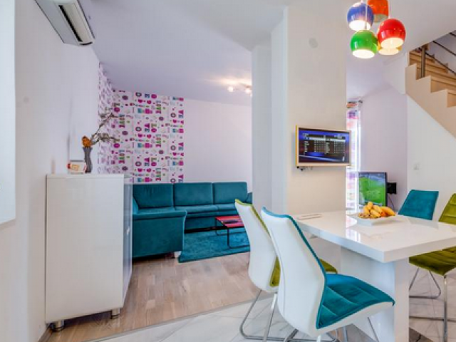Split,Croatia,3 Bedrooms Bedrooms,2 BathroomsBathrooms,Apartment,1104