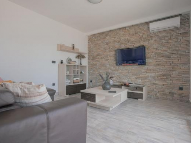 Split,Croatia,2 Bedrooms Bedrooms,1 BathroomBathrooms,Apartment,1105