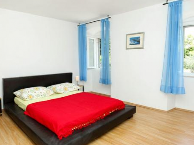 Split,Croatia,2 Bedrooms Bedrooms,1 BathroomBathrooms,Apartment,1125