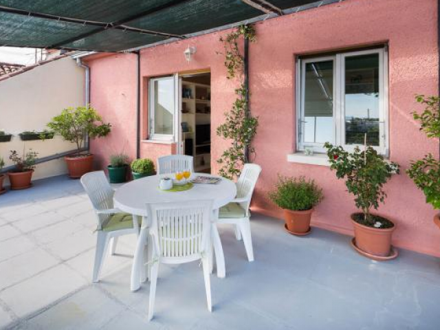 Split,Croatia,1 BathroomBathrooms,Apartment,1017