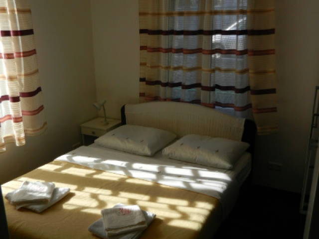 Split,Croatia,2 Bedrooms Bedrooms,1 BathroomBathrooms,Apartment,1018