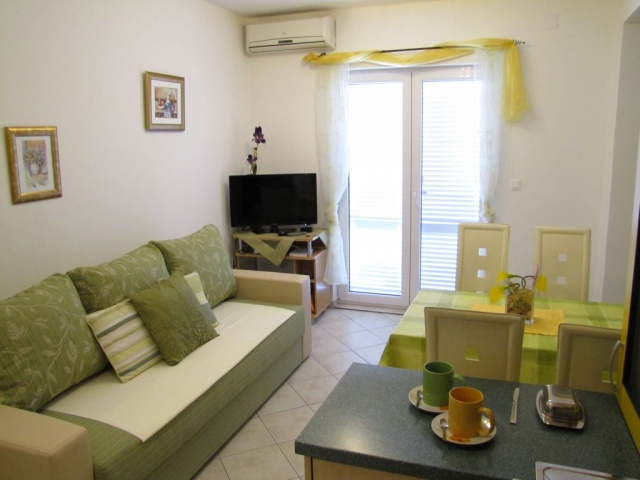 53291,Novalja,Croatia,2 Bedrooms Bedrooms,1 BathroomBathrooms,Apartment,1023