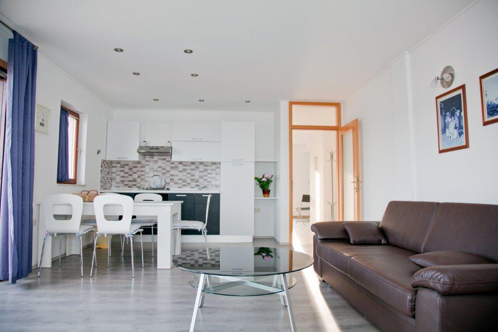 Tisno,Croatia,2 Bedrooms Bedrooms,1 BathroomBathrooms,Apartment,1040