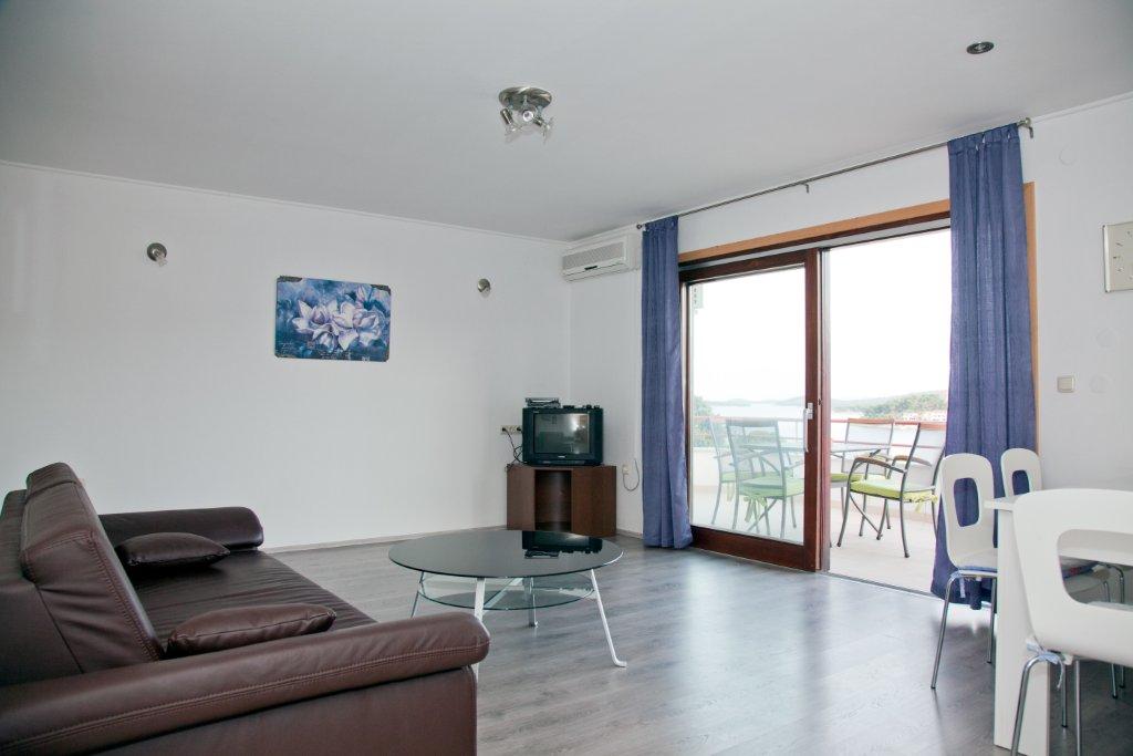 Tisno,Croatia,2 Bedrooms Bedrooms,1 BathroomBathrooms,Apartment,1040