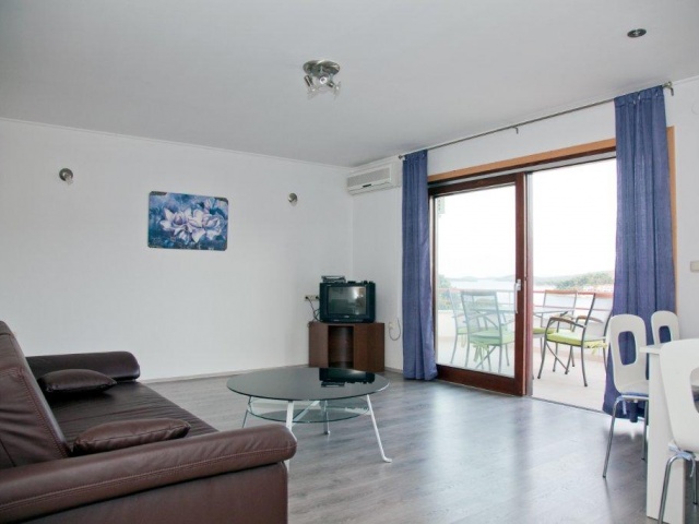 Tisno,Croatia,2 Bedrooms Bedrooms,1 BathroomBathrooms,Apartment,1040