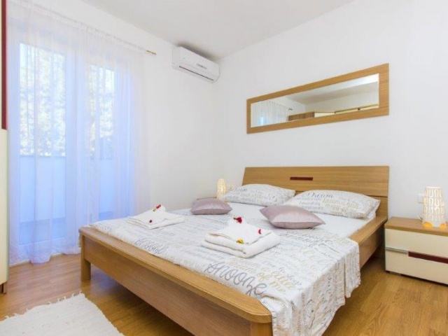 Tisno, Croatia, 3 Bedrooms Bedrooms, ,1 BathroomBathrooms,Apartment,Vacation Rental,1062