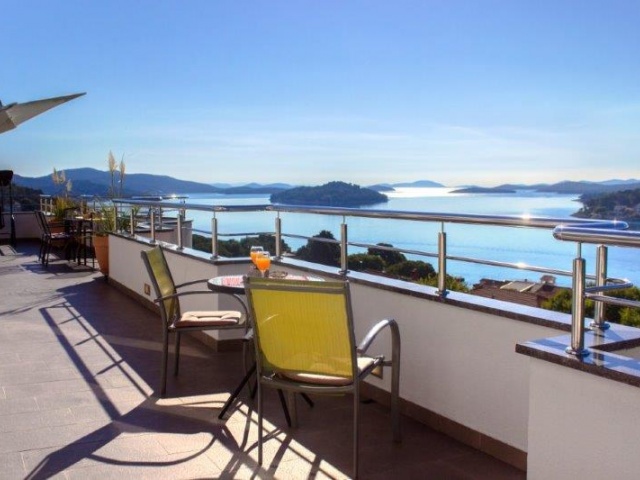 Tisno, Croatia, 3 Bedrooms Bedrooms, ,1 BathroomBathrooms,Apartment,Vacation Rental,1062